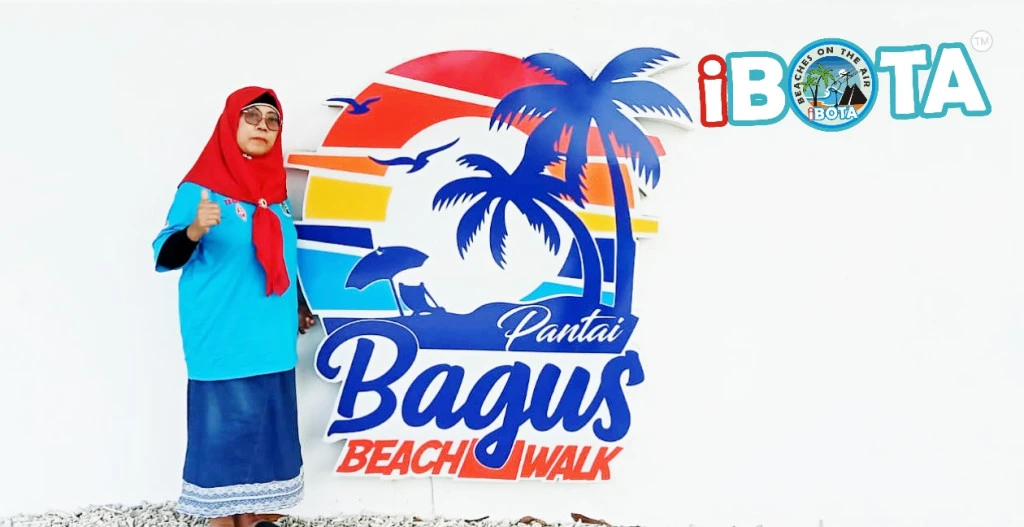 Bagus Beach Walk by YB4SNK