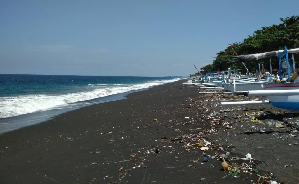 Pantai Pengalon by YC9AAJ